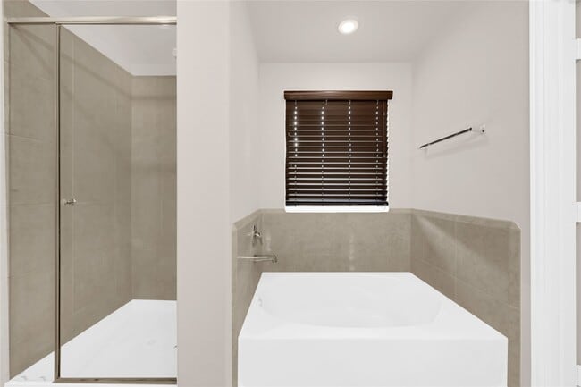 3001 Wedgewood Bay Ct