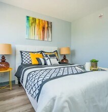 Ravelston Townhomes in Winnipeg, MB - Building Photo - Building Photo