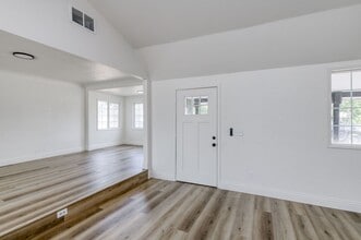 5588 E National Ave in Fresno, CA - Building Photo - Building Photo