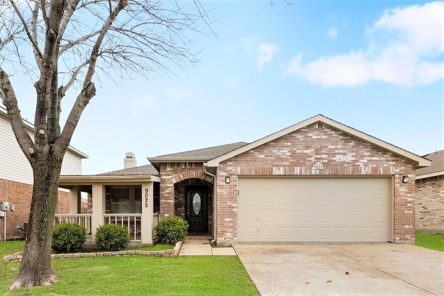 9025 Napa Valley tr, Unit 1503 in Fort Worth, TX - Building Photo