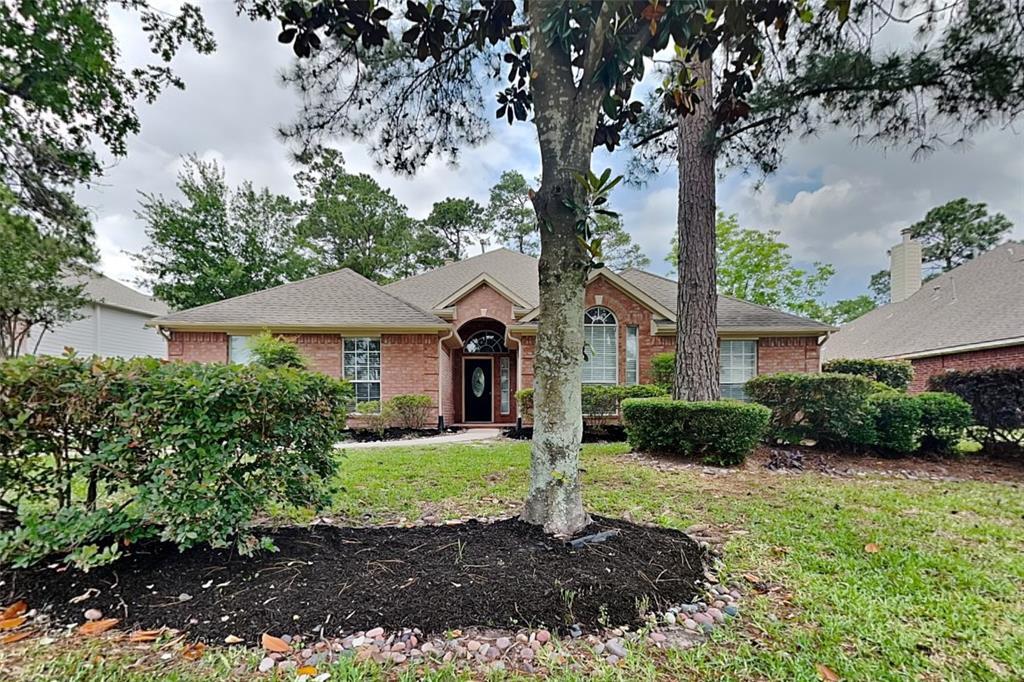 8019 Malardcrest Dr in Humble, TX - Building Photo