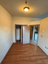 279 N Main St, Unit 7 in Winchester, CT - Building Photo - Building Photo