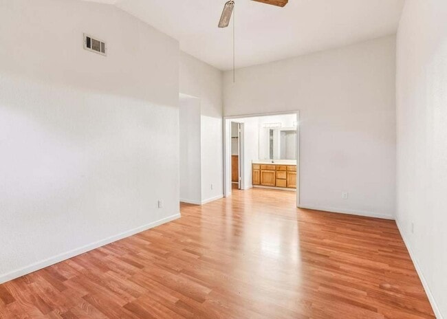 2410 Lincoln Blvd in Tracy, CA - Building Photo - Building Photo