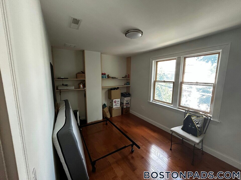 4350 Washington St, Unit 2 in Boston, MA - Building Photo