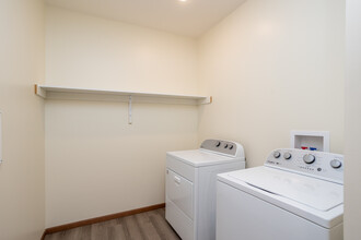 Wilderness Hills South Apartments in Lincoln, NE - Foto de edificio - Interior Photo