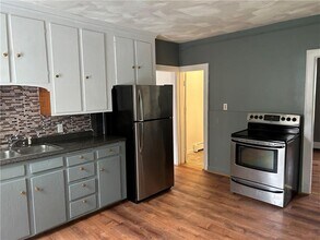 907 Bernon St-Unit -2F in Woonsocket, RI - Building Photo - Building Photo