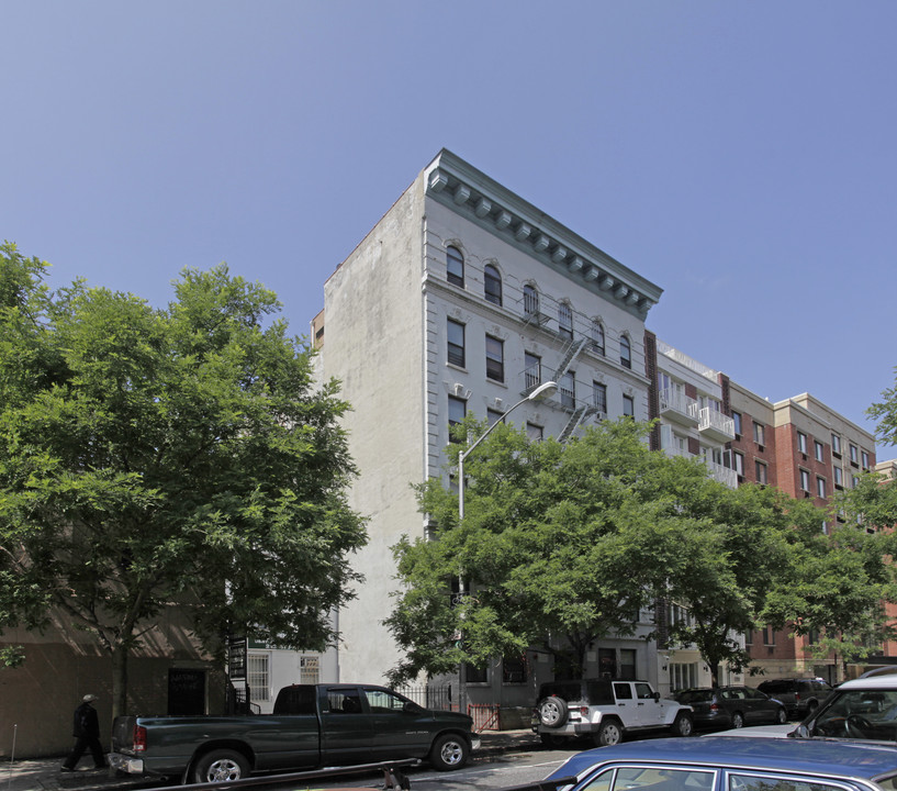 348-360 E 119th St in New York, NY - Building Photo