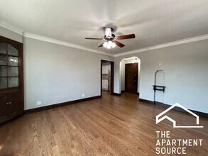 4519 N Wolcott Ave, Unit 2 in Chicago, IL - Foto de edificio - Building Photo
