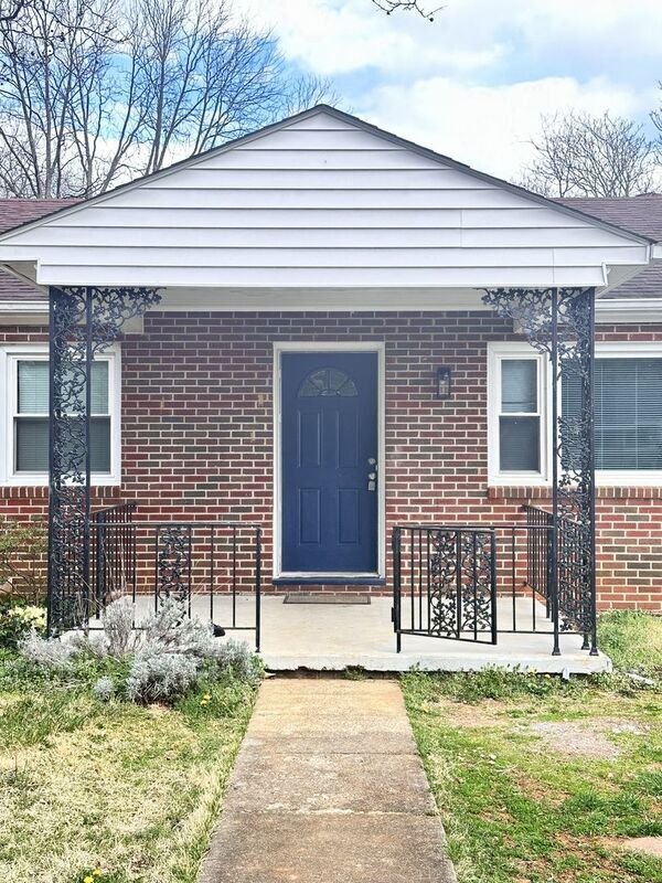 1270 Peach Tree Dr in Crozet, VA - Building Photo - Building Photo