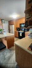 1393 Coventry Ave in Ventura, CA - Building Photo - Building Photo