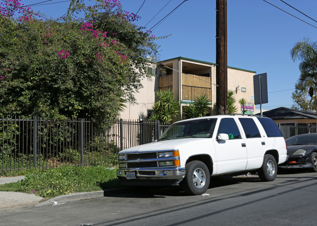 641 W 92nd St in Los Angeles, CA - Building Photo - Building Photo