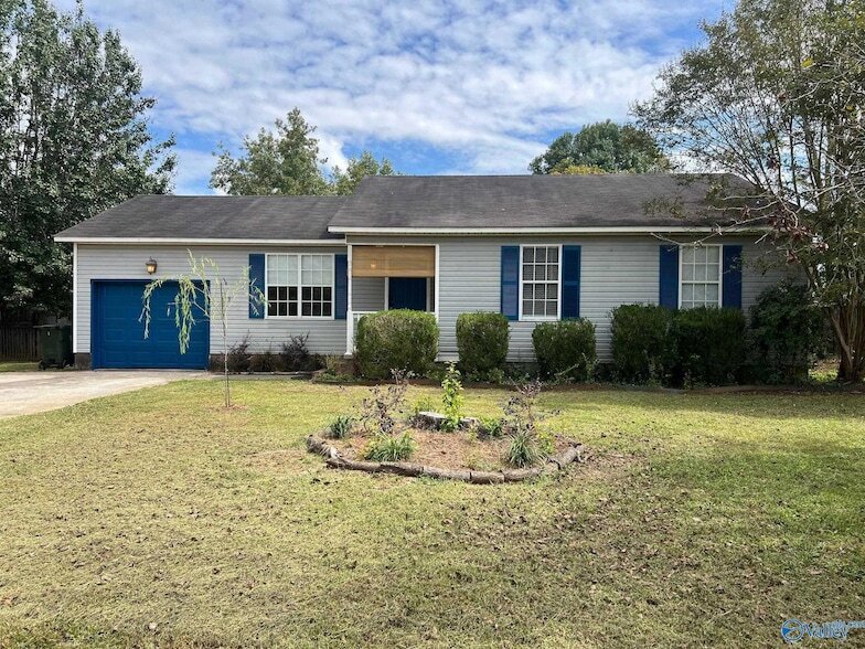 113 Quiet Ln in Hazel Green, AL - Foto de edificio