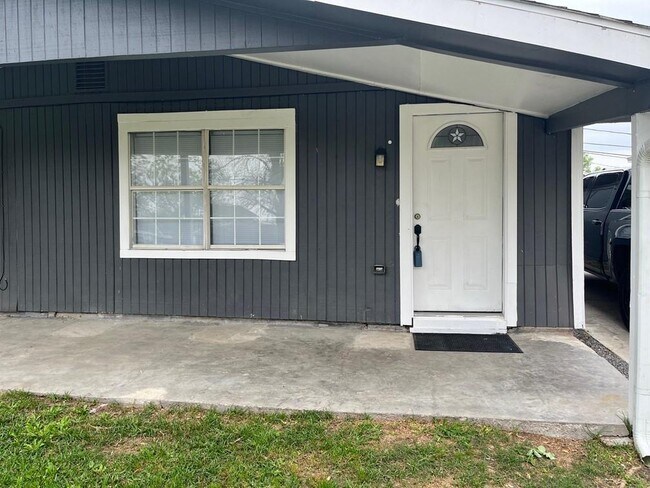 2226 Rainbow Dr in Houston, TX - Building Photo - Building Photo