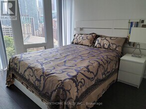 60 Shuter St in Toronto, ON - Building Photo - Building Photo