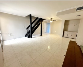 9009 NE 4th Avenue Rd in Miami Shores, FL - Building Photo - Building Photo