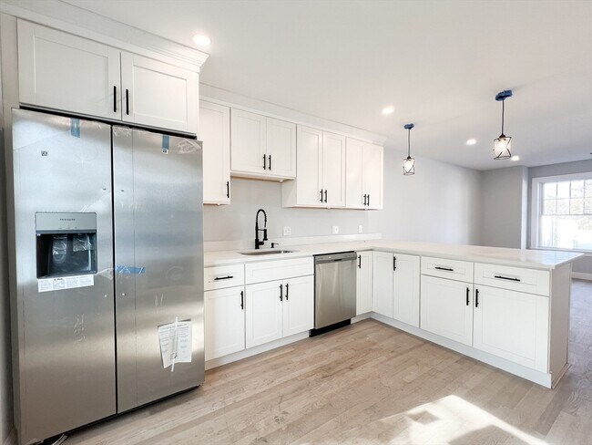 71 Bolivar St in Canton, MA - Building Photo - Building Photo