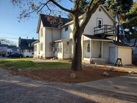 115 N Mill St in Waupun, WI - Building Photo