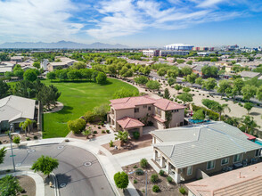 7306 N 88th Ln in Glendale, AZ - Building Photo - Building Photo