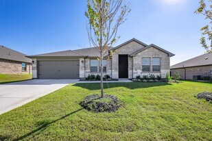 1210 Cyprus Ln in Cedar Hill, TX - Building Photo