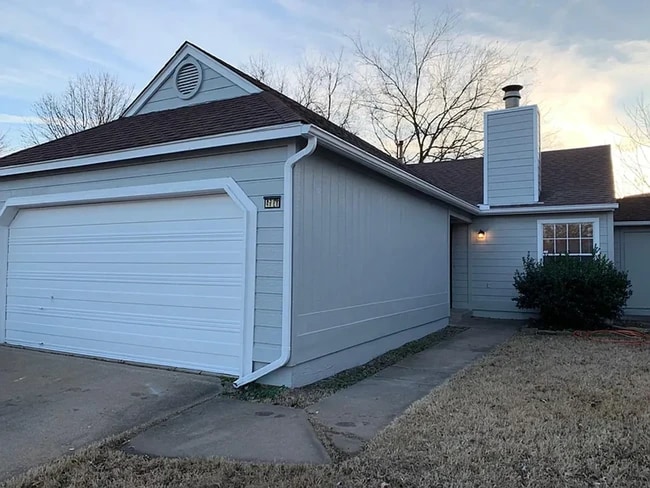 property at 4728 S Ironwood Ave