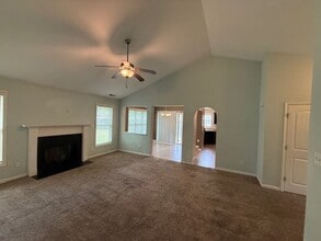 212 Garden Folly Ln in Richlands, NC - Building Photo - Building Photo