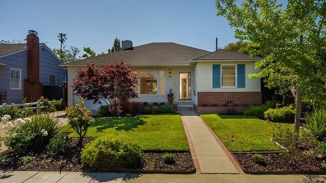 property at 909 Fleetwood Dr