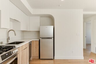 2845 1/2 Marsh St in Los Angeles, CA - Building Photo - Building Photo