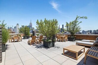 161 W 16th St in New York, NY - Building Photo - Building Photo