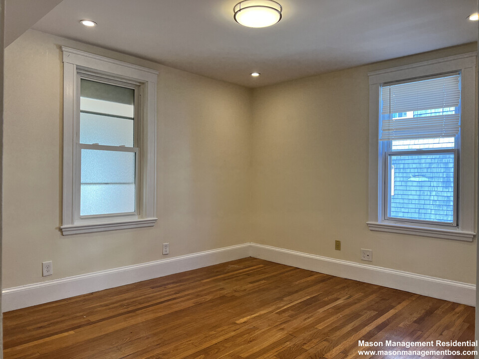 9 Fulkerson St, Unit 2 in Cambridge, MA - Building Photo