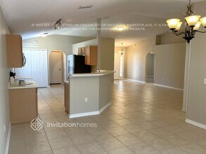 4118 Half Moon Cir in Middleburg, FL - Building Photo - Building Photo