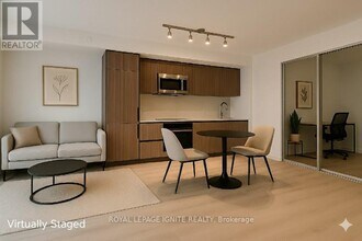 120 Broadway Ave in Toronto, ON - Building Photo - Building Photo