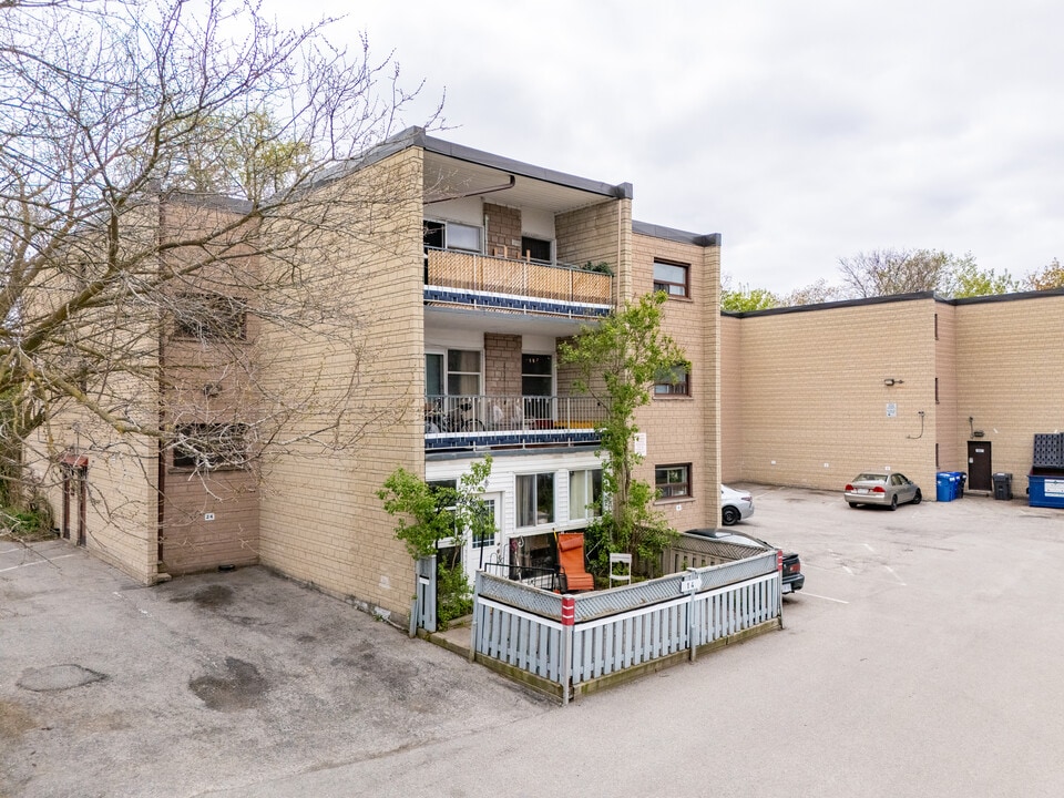14 Albert St in Cambridge, ON - Building Photo