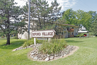 Oxford Village Apartments in Oxford, MI - Building Photo - Building Photo