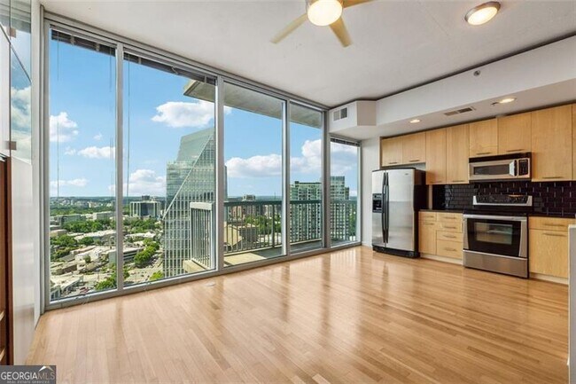 3324 Peachtree Rd NE in Atlanta, GA - Building Photo - Building Photo