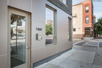 1607 W Le Moyne St in Chicago, IL - Building Photo - Building Photo