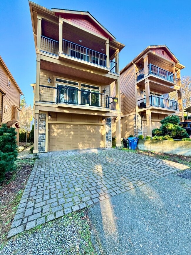 12722 35th Ave NE in Seattle, WA - Building Photo - Building Photo