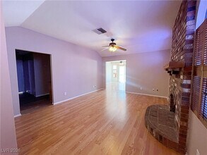 8429 Charles Ct in Las Vegas, NV - Building Photo - Building Photo