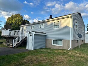 484 Meriden Ave in Southington, CT - Building Photo - Building Photo