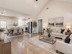 500 Harmon Hills Cove in Dripping Springs, TX - Building Photo - Building Photo