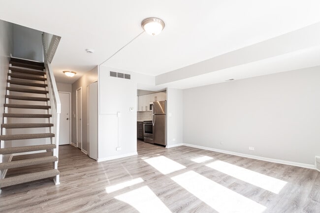 745 W Gordon Ter, Unit 206