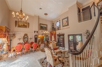 1111 Washington St in Hollywood, FL - Building Photo - Building Photo