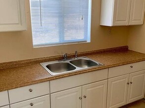 7645 N Star Ave in Twentynine Palms, CA - Building Photo - Building Photo