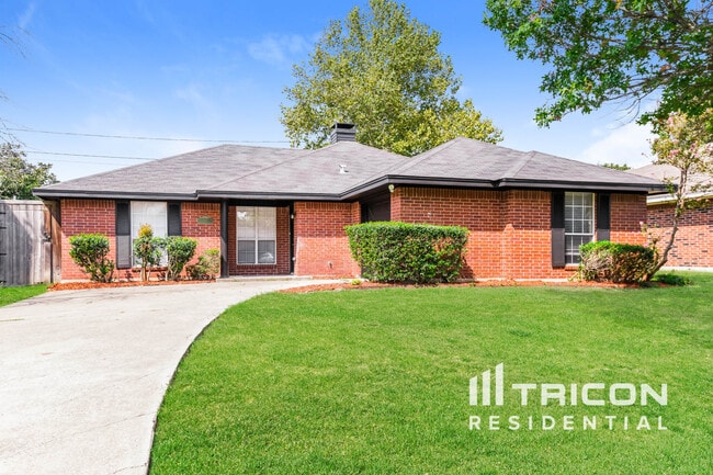 property at 335 Pin Oak Ln