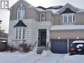 18 Fountain Ct in Richmond Hill, ON - Building Photo