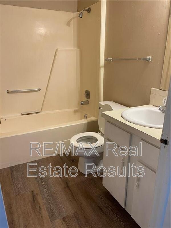 1810 W Twin Springs St in Siloam Springs, AR - Building Photo - Building Photo