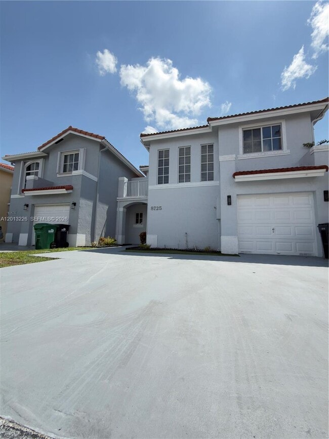8725 SW 158th Pl in Miami, FL - Building Photo - Building Photo