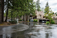 Wedgewood Condominiums in Bellevue, WA - Foto de edificio - Building Photo