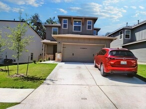 1111 Winnie Dr in Austin, TX - Building Photo - Building Photo