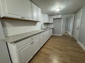 46 W 23rd St in Jacksonville, FL - Foto de edificio - Building Photo