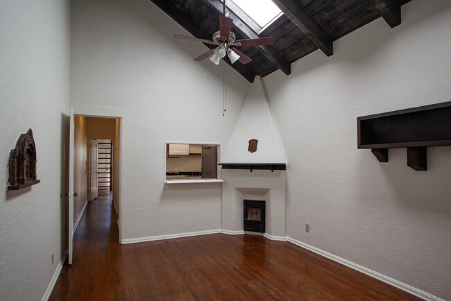 property at 1548 Cerro Gordo St